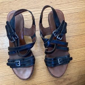 Naya Maize Sandal, size 7 Women’s, black leather
